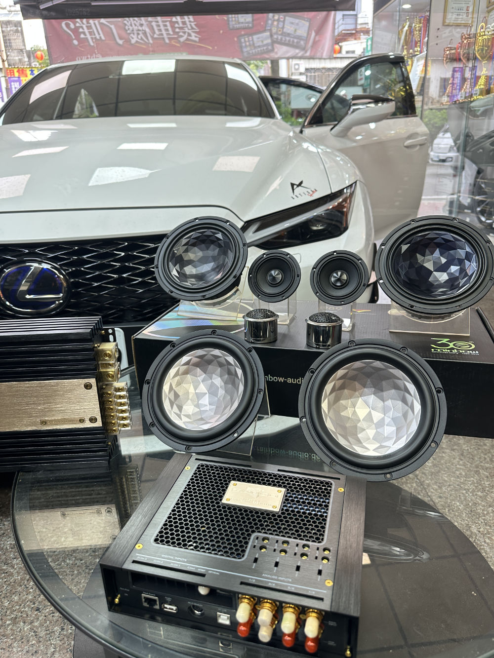 Lexus IS 300h 打造高解析沉浸式車內音場